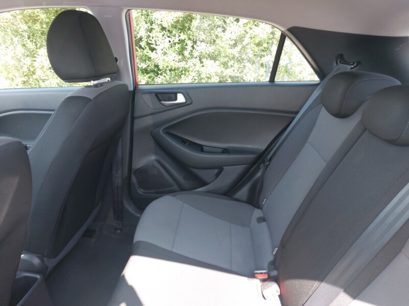 Used Hyundai i20 2019 for sale - 76354585: Photo 6