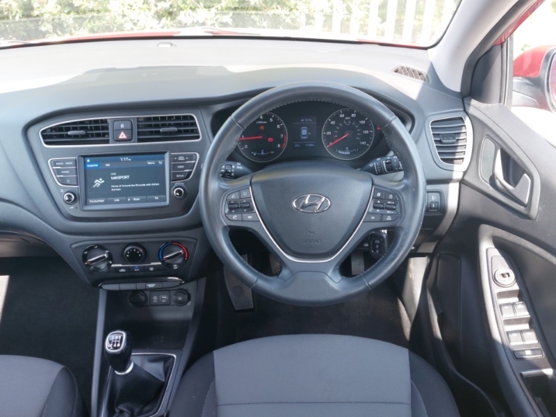 Used Hyundai i20 2019 for sale - 76354585: Photo 7