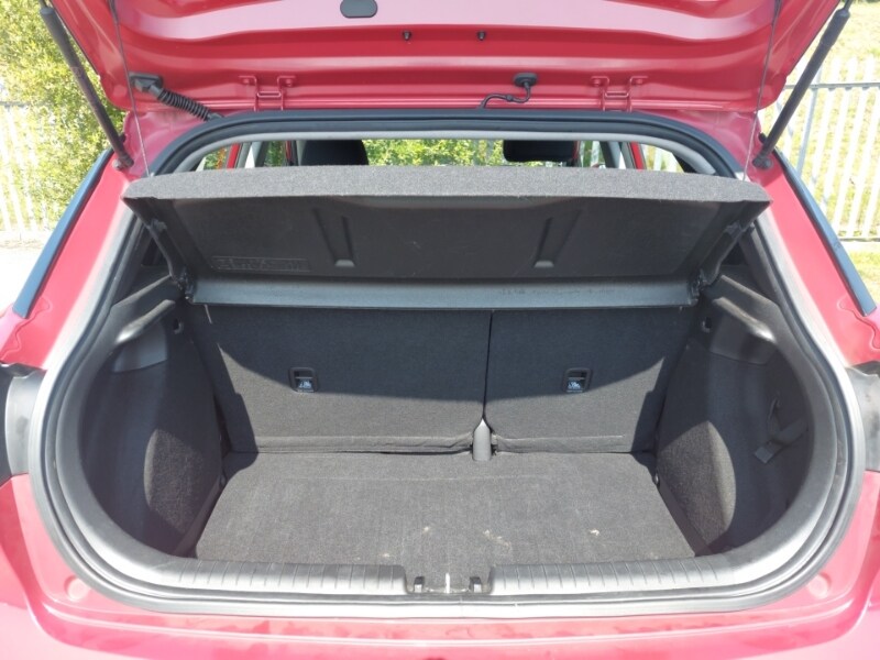 Used Hyundai i20 2019 for sale - 76354585: Photo 8