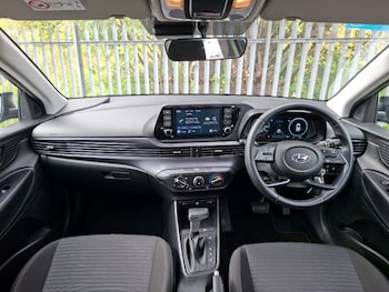 Used Hyundai i20 2023 for sale - 79263176: Photo
