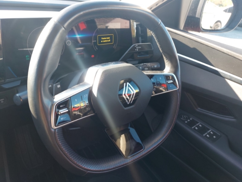 Used Renault Megane E Tech 2023 for sale - 76983537: Photo 15