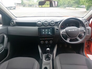 Used Dacia Duster 2023 for sale - 78647328: Photo
