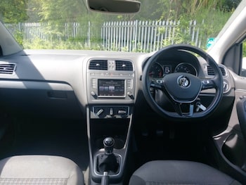 Used Volkswagen Polo 2016 for sale - 78770972: Photo
