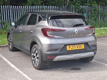 Used Renault Captur 2021 for sale - 78751312: Photo