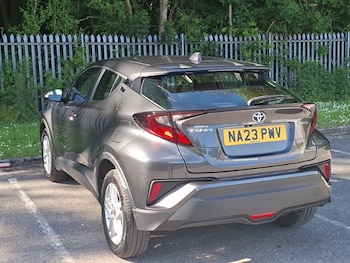 Used Toyota C-HR 2023 for sale - 78747129: Photo