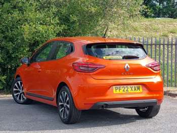 Used Renault Clio 2022 for sale - 74943867: Photo