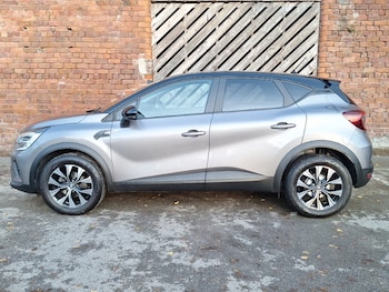 Used Renault Captur 2022 for sale - 76911561: Photo