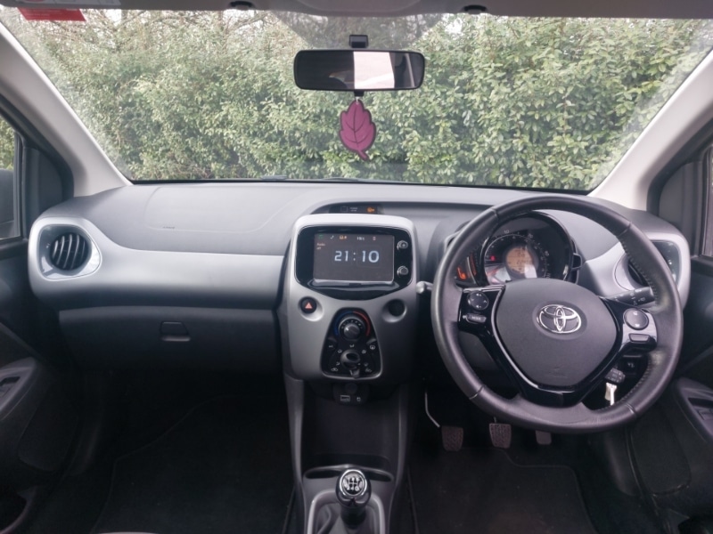 Used Toyota AYGO 2019 for sale - 77761016: Photo 2