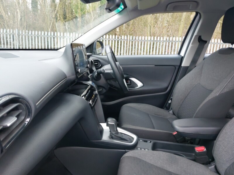 Used Toyota Yaris Cross 2023 for sale - 77491139: Photo 5