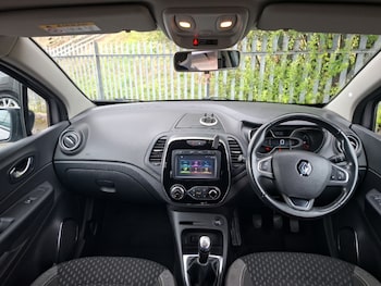 Used Renault Captur 2018 for sale - 79597840: Photo