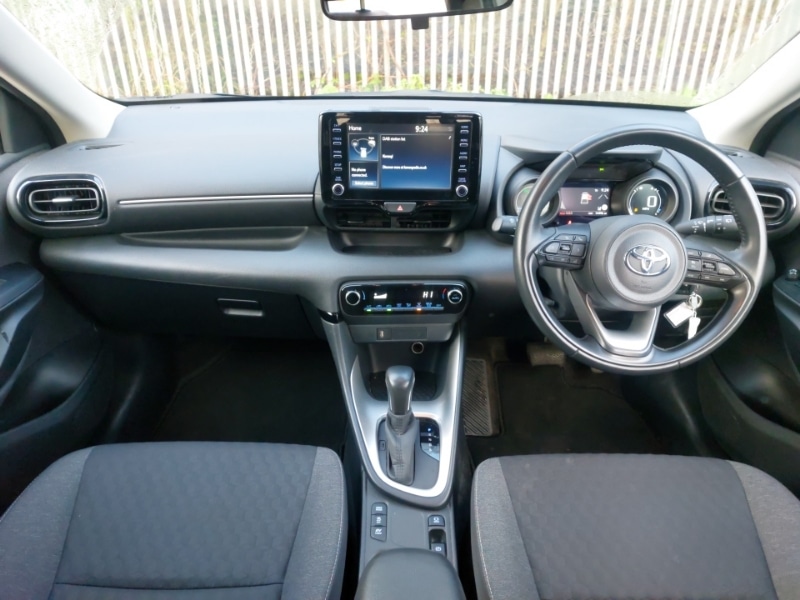 Used Toyota Yaris 2022 for sale - 77750521: Photo 2