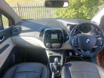 Used Renault Captur 2019 for sale - 74610056: Photo