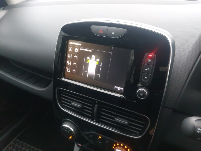 Used Renault Clio 2017 for sale - 77183639: Photo 15