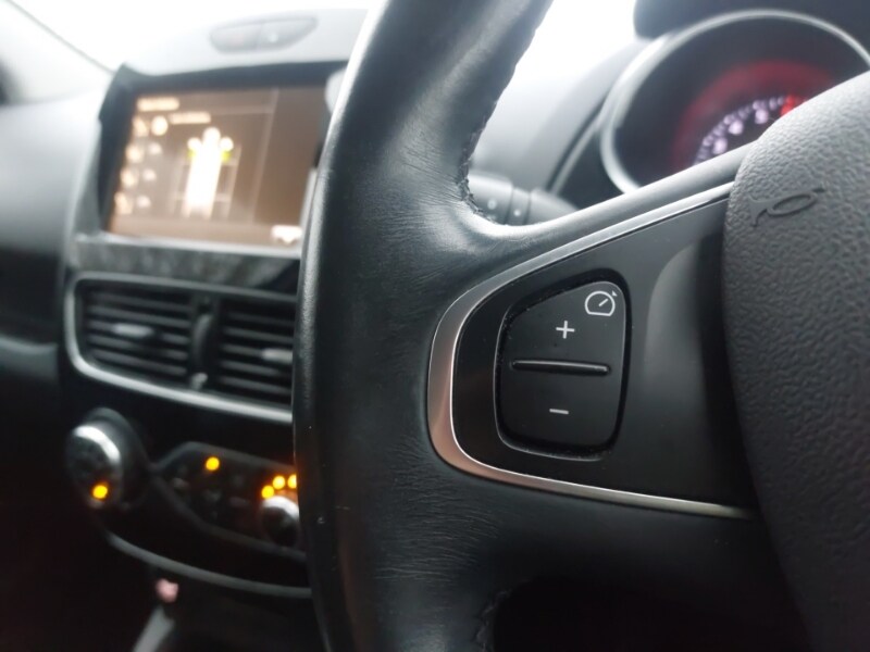 Used Renault Clio 2017 for sale - 77183639: Photo 17