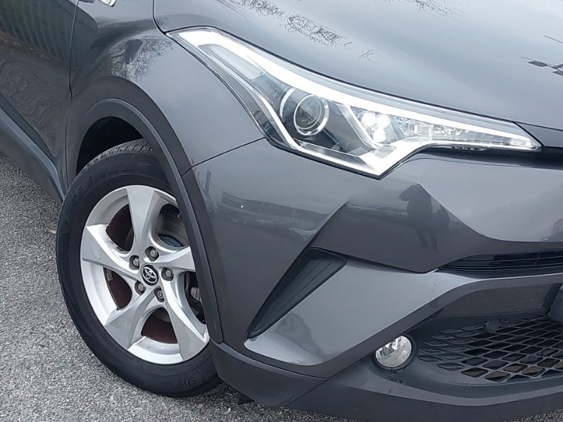 Used Toyota C-HR 2017 for sale - 77062521: Photo 9