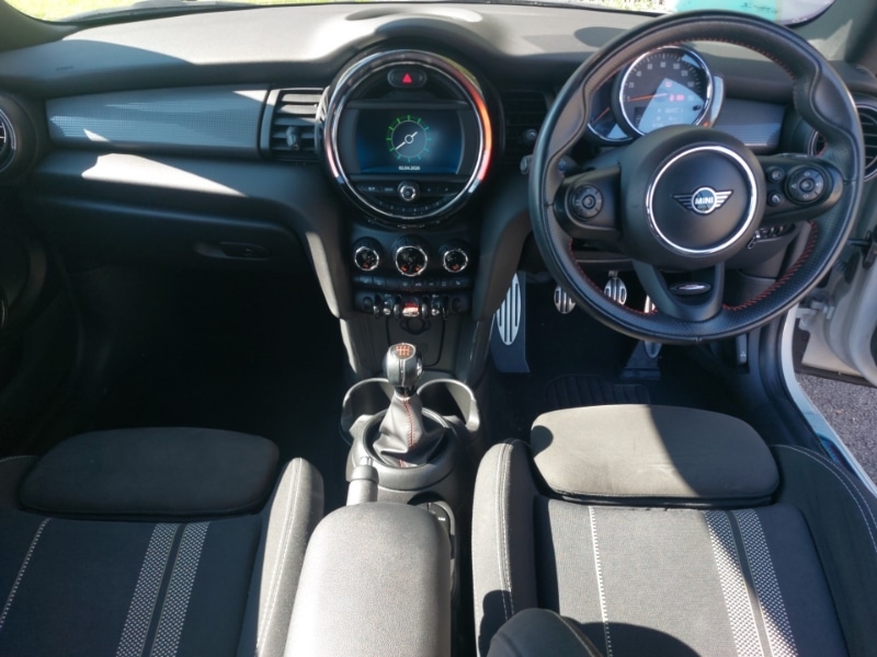 Used MINI Convertible 2019 for sale - 78112893: Photo 2