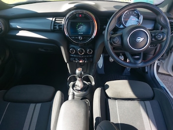 Used MINI Convertible 2019 for sale - 78112893: Photo