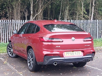 Used BMW X4 2018 for sale - 77090299: Photo