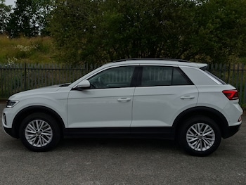 Used Volkswagen T-Roc 2023 for sale - 79525618: Photo