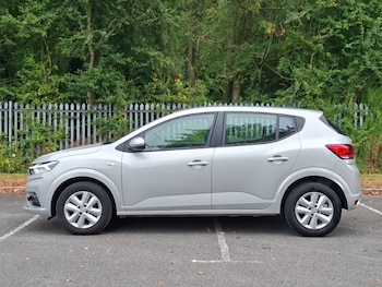 Used Dacia Sandero 2023 for sale - 79534651: Photo