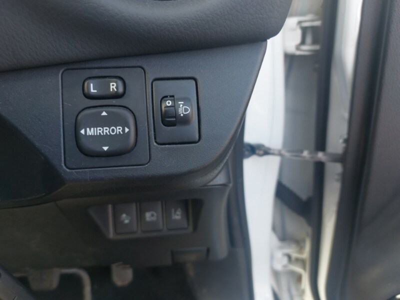 Used Toyota Yaris 2017 for sale - 77761009: Photo 18