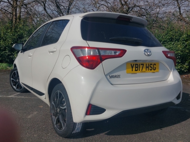Used Toyota Yaris 2017 for sale - 77761009: Photo 3