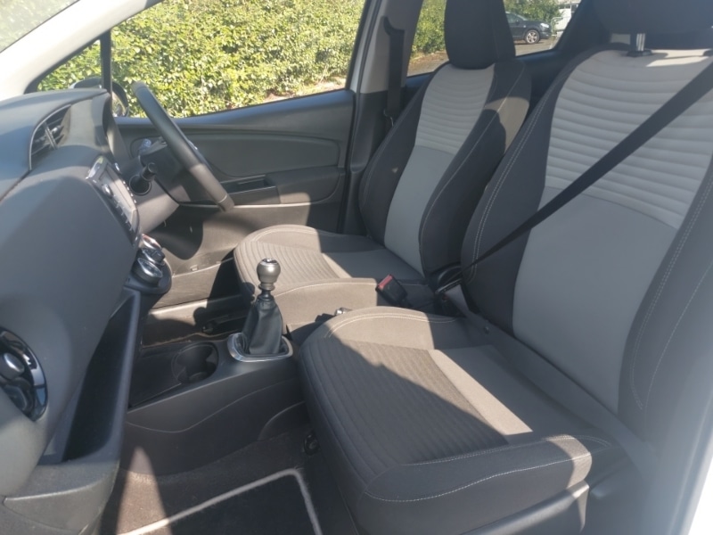 Used Toyota Yaris 2017 for sale - 77761009: Photo 5