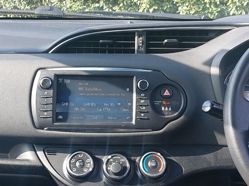 Used Toyota Yaris 2017 for sale - 77761009: Photo 7