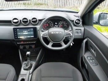 Used Dacia Duster 2023 for sale - 77448208: Photo