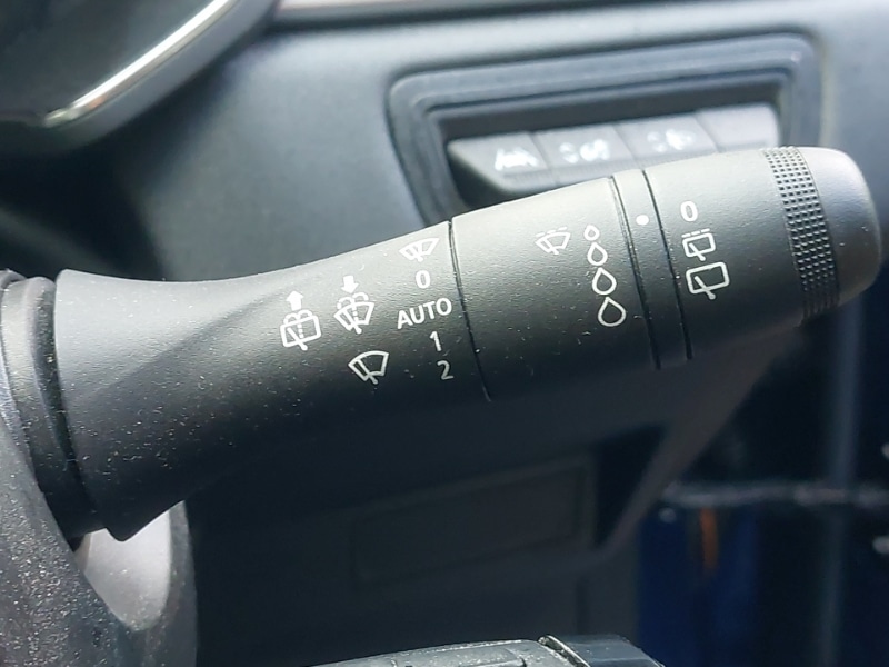 Used Renault Captur 2023 for sale - 76365330: Photo 17