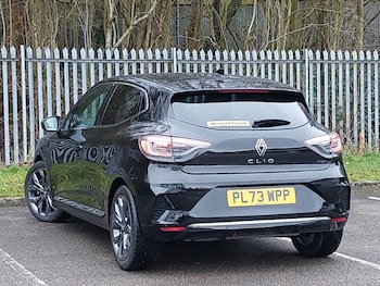 Used Renault Clio 2023 for sale - 77338308: Photo