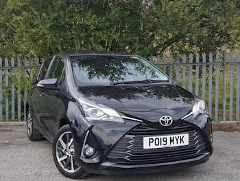 Used Toyota Yaris 2019 for sale - 79737200: Photo