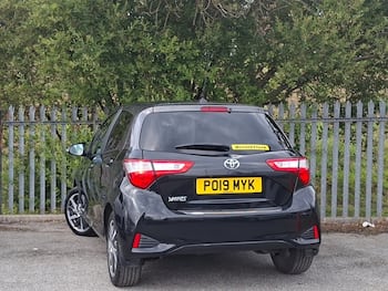 Used Toyota Yaris 2019 for sale - 79737200: Photo