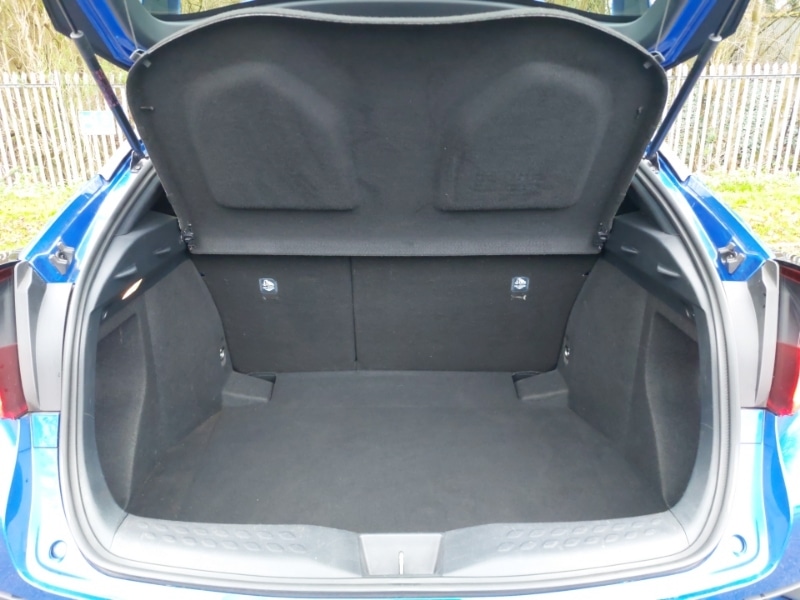 Used Toyota C-HR 2022 for sale - 76983028: Photo 8