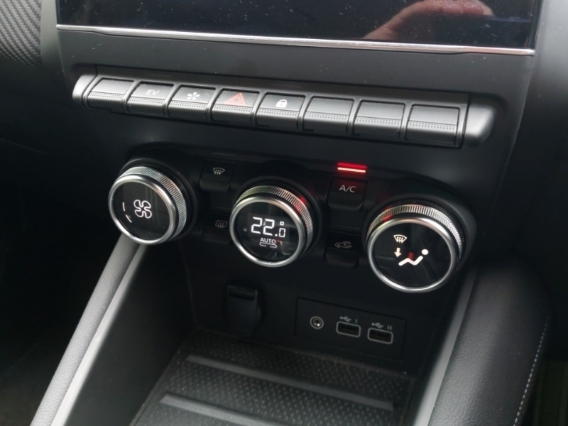 Used Renault Captur 2023 for sale - 76116369: Photo 15