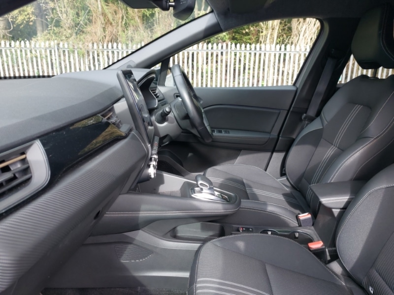 Used Renault Captur 2023 for sale - 76116369: Photo 5