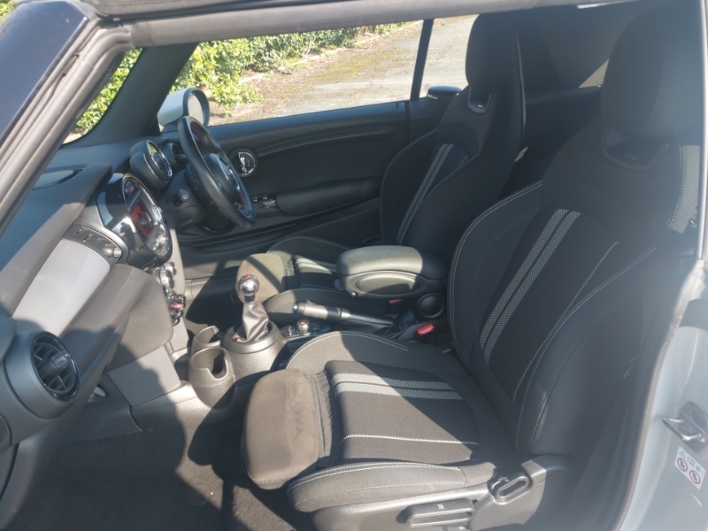 Used MINI Convertible 2019 for sale - 77761007: Photo 5