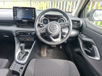Used Toyota Yaris 2023 for sale - 78940893: Photo