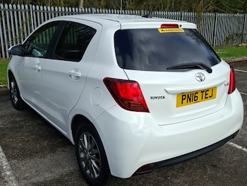 Used Toyota Yaris 2016 for sale - 78054573: Photo