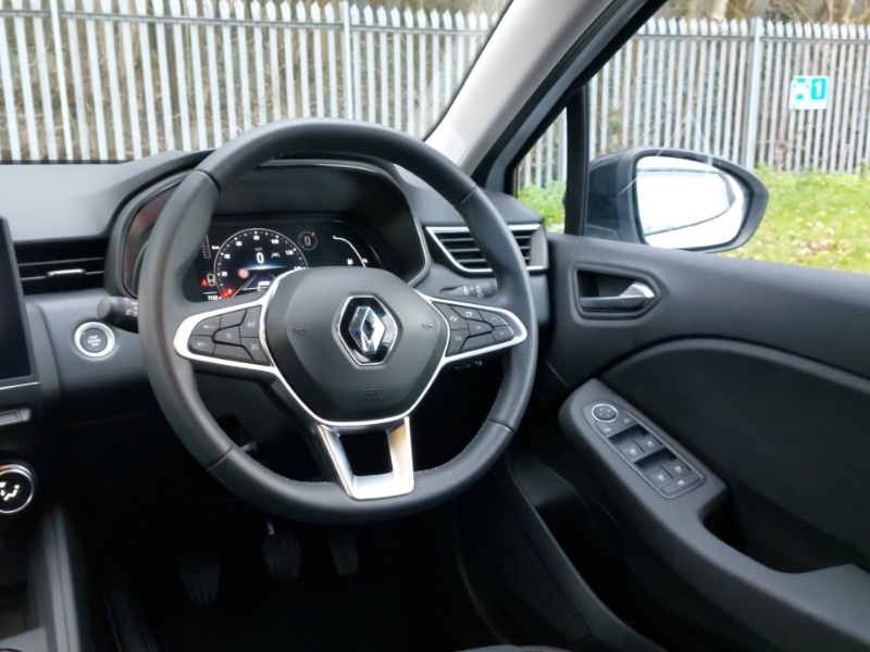 Used Renault Clio 2023 for sale - 76897413: Photo 10