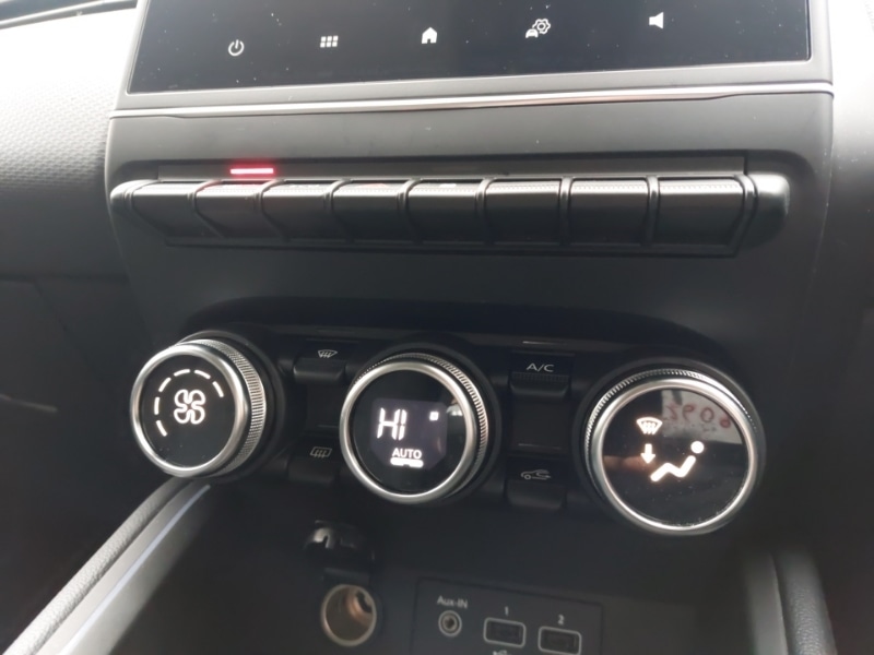 Used Renault Clio 2023 for sale - 76897413: Photo 15