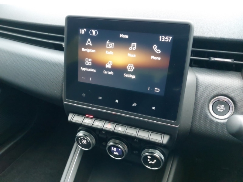 Used Renault Clio 2023 for sale - 76897413: Photo 17