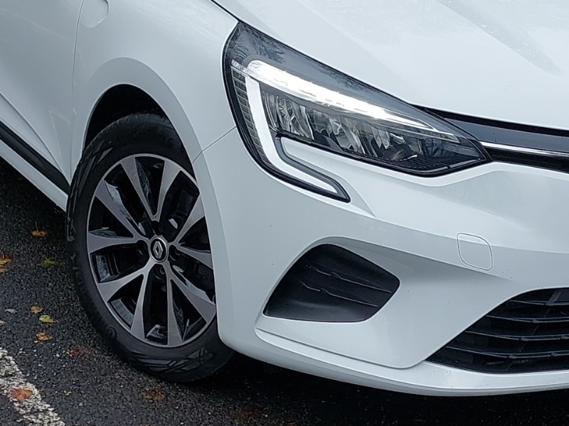 Used Renault Clio 2023 for sale - 76897413: Photo 9