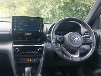 Used Toyota Yaris Cross 2023 for sale - 75780274: Photo
