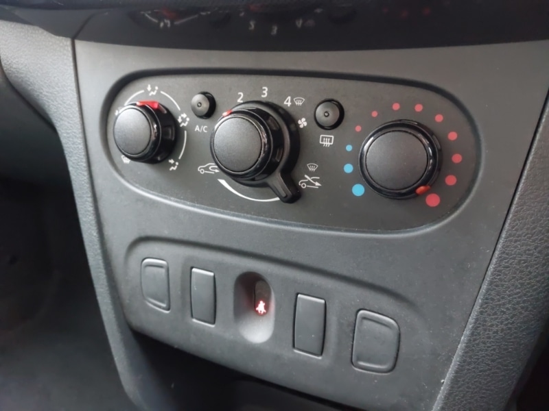 Used Dacia Sandero Stepway 2019 for sale - 76958940: Photo 19