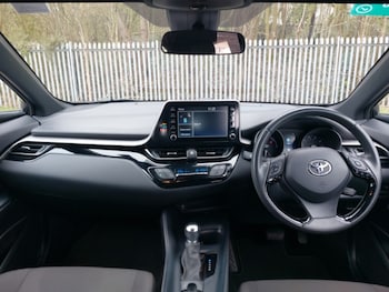Used Toyota C-HR 2022 for sale - 78317827: Photo