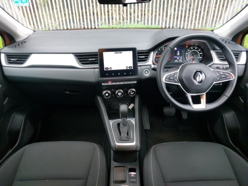 Used Renault Captur 2020 for sale - 76483911: Photo 2