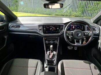 Used Volkswagen T-Roc 2021 for sale - 78567394: Photo