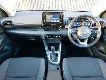 Used Toyota Yaris 2022 for sale - 77228765: Photo