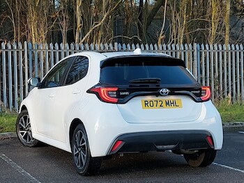 Used Toyota Yaris 2022 for sale - 77228765: Photo